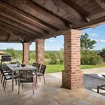 Rustic Rubus & Sylbum With A Pool Vila