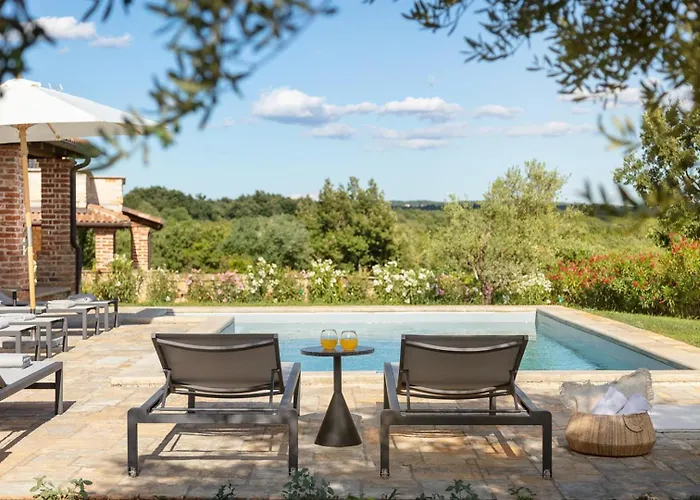 Rustic Rubus & Sylbum With A Pool Villa